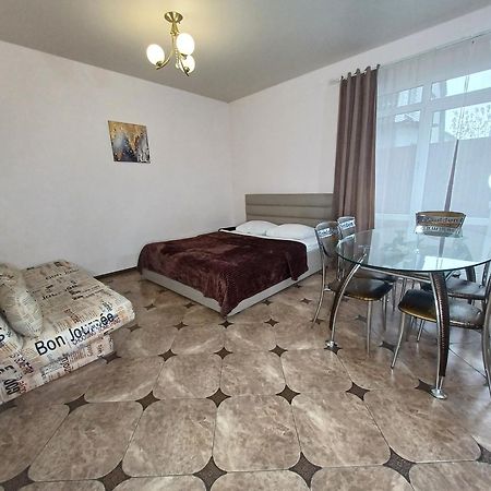 Гостьовий Будинок Осокорки Kiev Exterior foto
