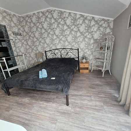 Гостьовий Будинок Осокорки Kiev Exterior foto